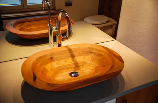 Bad renovieren: Lavabo aus Holz